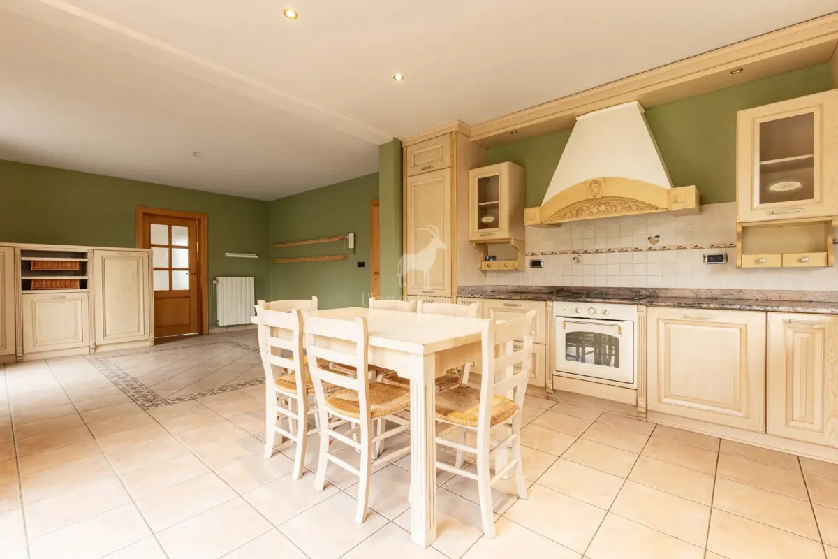 Maison à vendre à La Hestre 7170 479000.00€ 5 chambres 263.00m² - annonce 688409