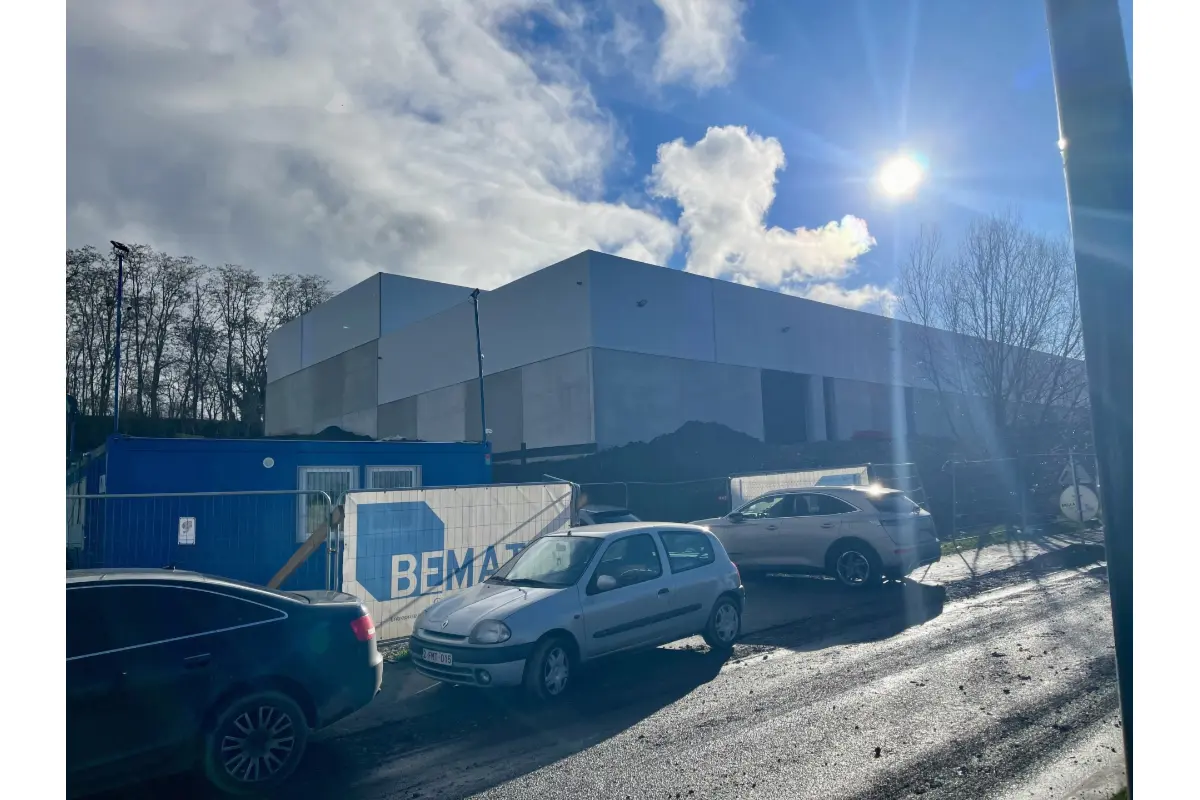 Commerce à louer à Jumet 6040 1333.33€  chambres 200.00m² - annonce 688347