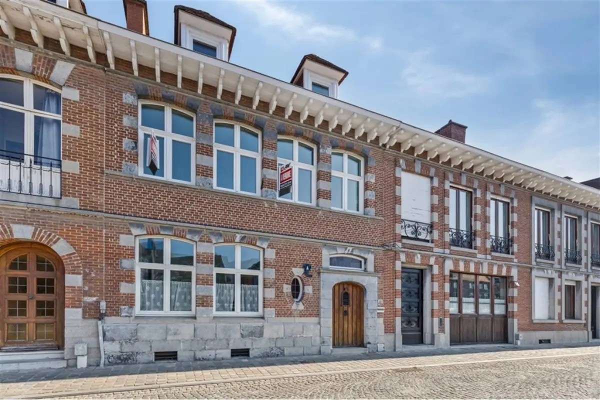 Maison à vendre à Tournai 7500 320000.00€ 5 chambres 247.00m² - annonce 687666
