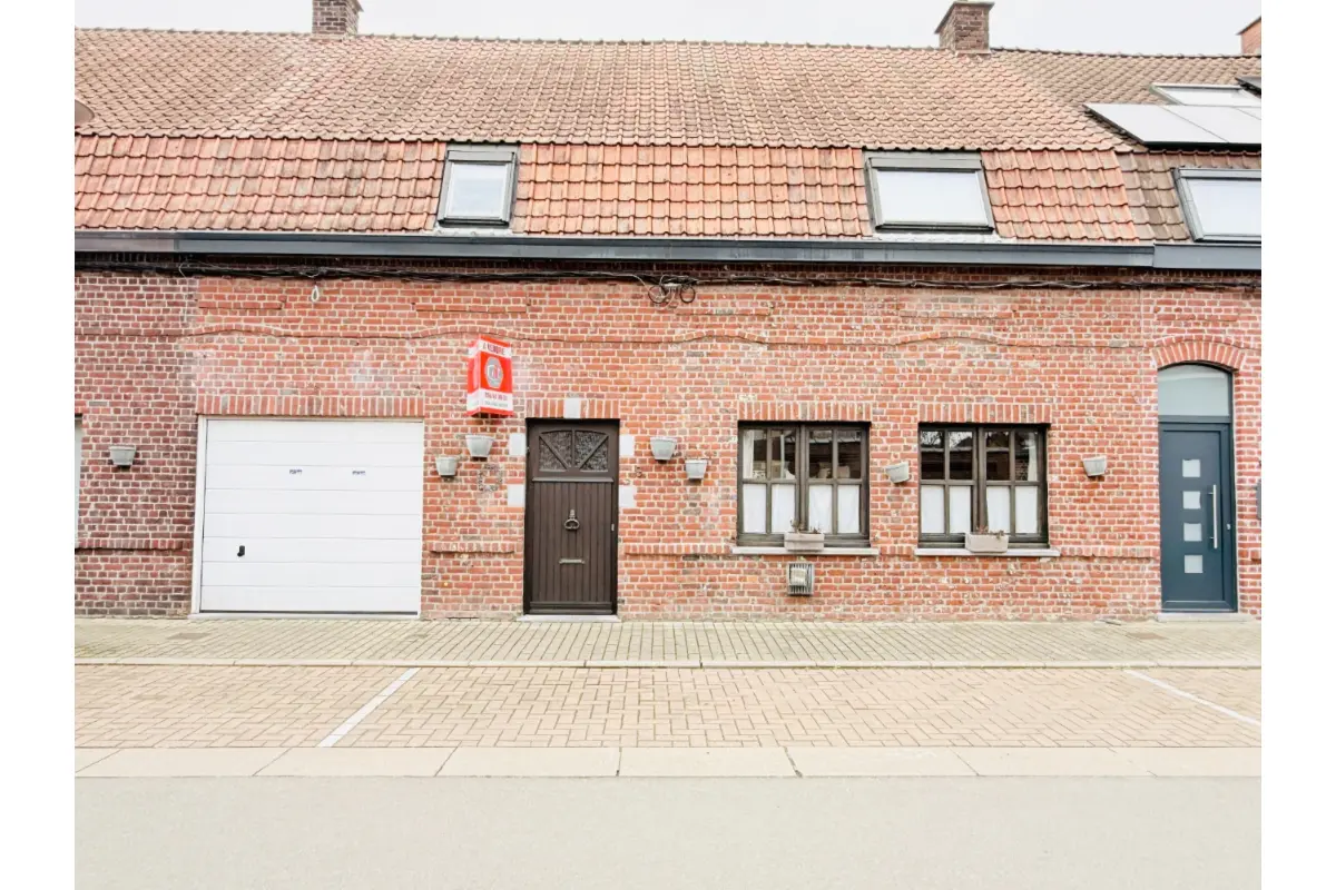 Maison à vendre à Estaimpuis 7730 315000.00€ 4 chambres 250.00m² - annonce 687401