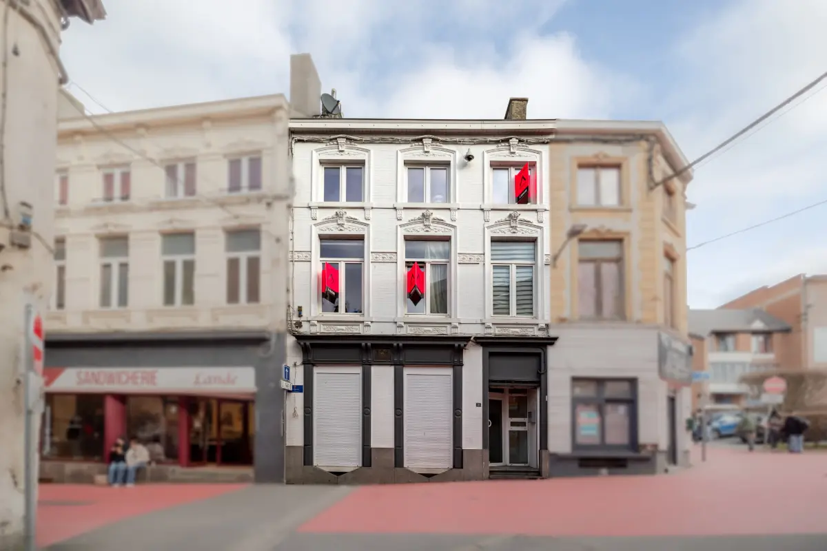 Immeuble de rapport - Immeuble à appartement à vendre à Châtelet 6200 219900.00€ 3 chambres 117.40m² - annonce 688935