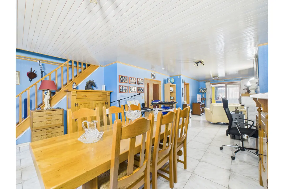 Appartement à vendre à La Louvière 7100 149000.00€ 2 chambres 148.00m² - annonce 689246