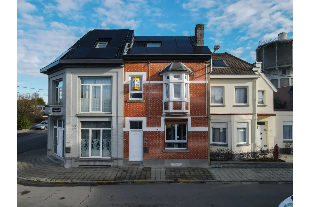 Maison à  à La Louvière 7100 240000.00€ 3 chambres 166.00m² - annonce 688871