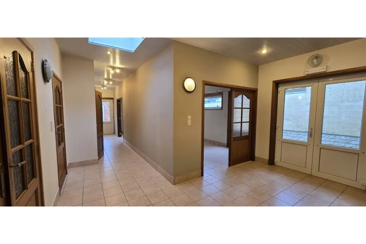 Commerce à louer à Blaton 7321 700.00€  chambres 150.00m² - annonce 690245