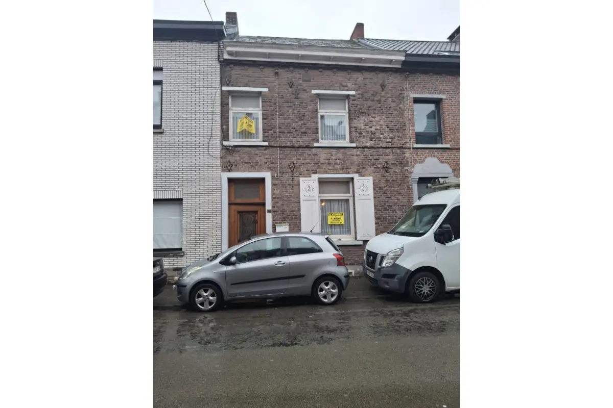 Maison à vendre à Haine-Saint-Pierre 7100 115000.00€ 3 chambres m² - annonce 690616