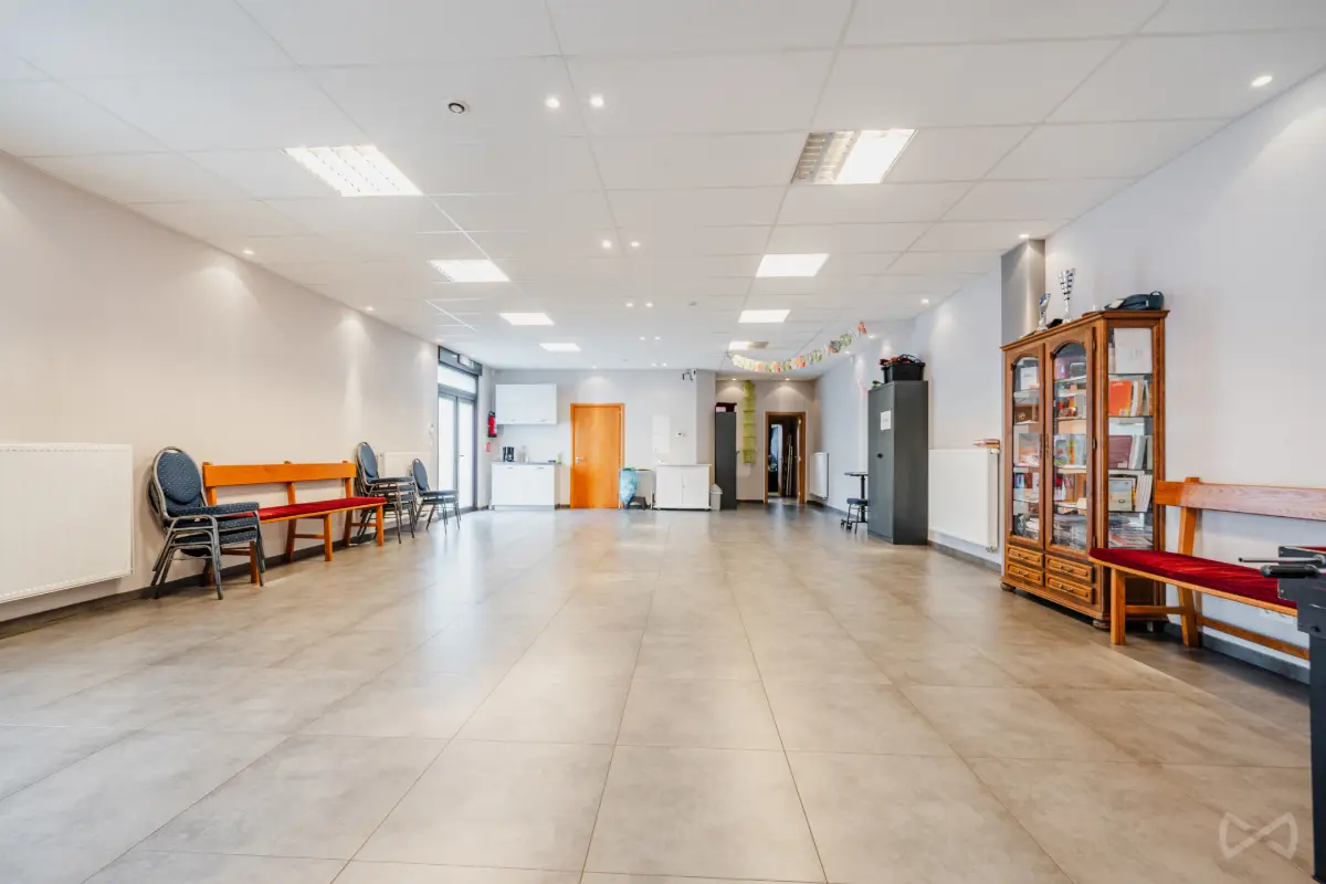 Commerce à vendre à La Louvière 7100 549000.00€  chambres 775.00m² - annonce 690385
