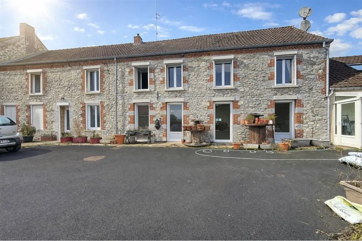 Maison à vendre à Erquelinnes 6560 172000.00€ 4 chambres 216.00m² - annonce 691899