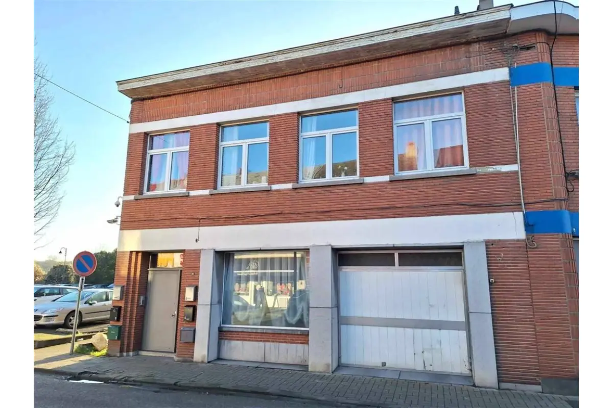 Immeuble de rapport - Immeuble à appartement à vendre à Erquelinnes 6560 350000.00€ 7 chambres 358.00m² - annonce 691912