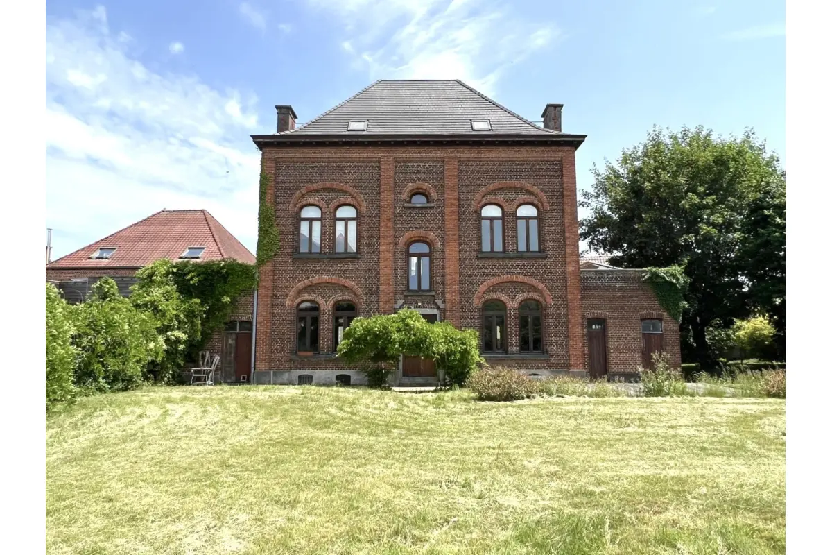 Maison de maître à vendre à Ellezelles 7890 570000.00€ 5 chambres 294.00m² - annonce 691681