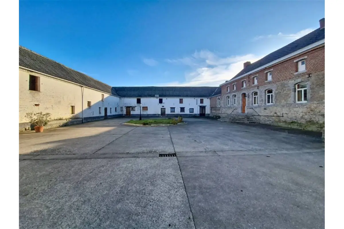 Commerce à vendre à Erquelinnes 6560 395000.00€ 4 chambres 196.00m² - annonce 691920