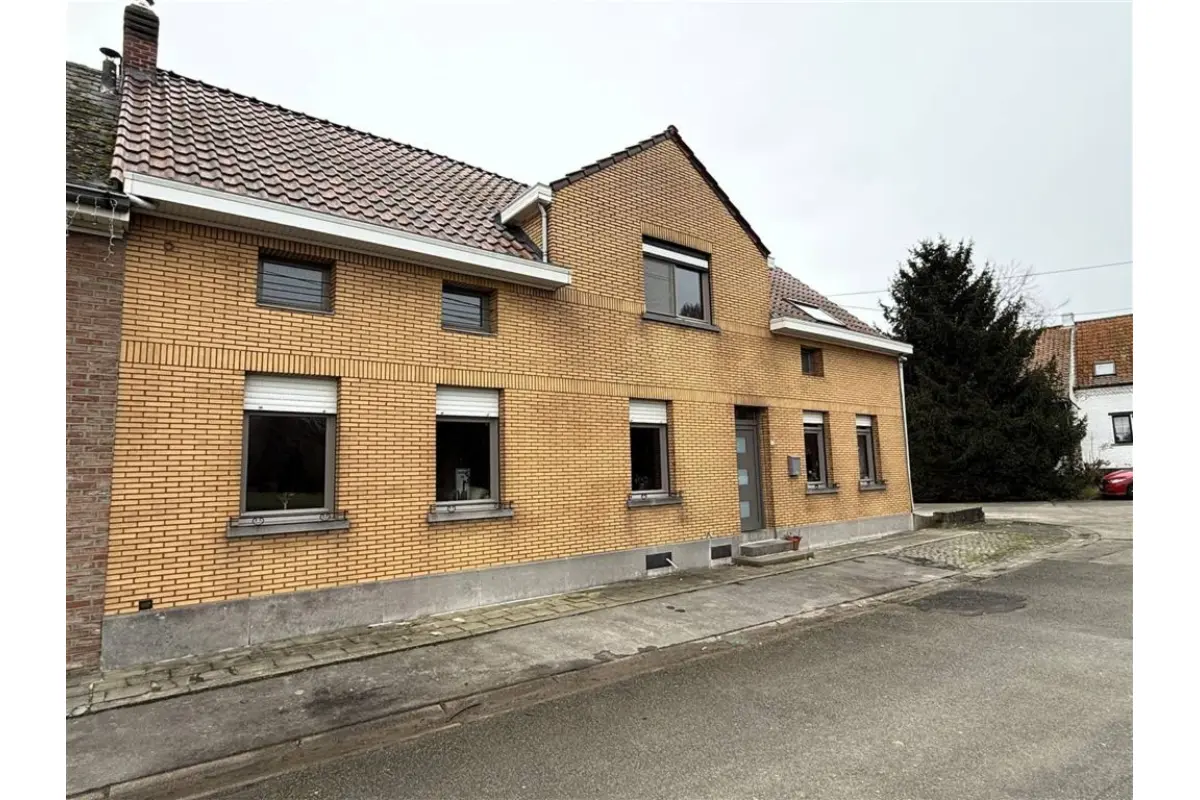 Maison à  à Mainvault 7812 1000.00€ 3 chambres 190.00m² - annonce 691895