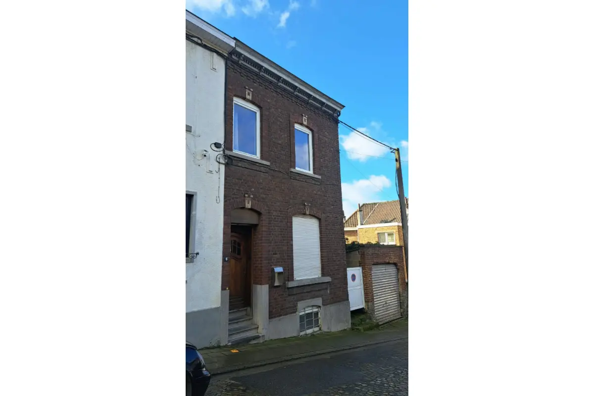 Maison à vendre à Couillet 6010 100000.00€ 3 chambres m² - annonce 784587