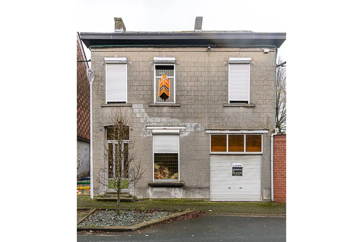Ferme à  à La Hestre 7170 130000.00€ 3 chambres m² - annonce 692106