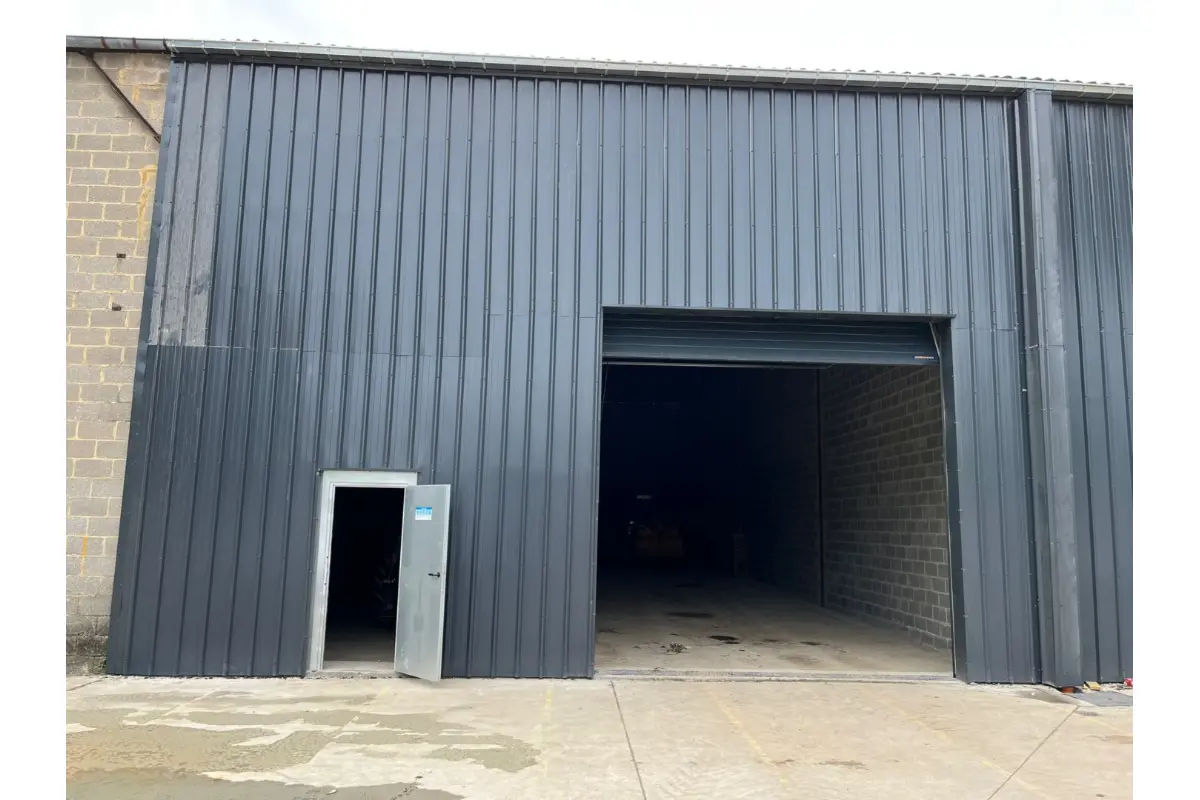 Commerce à louer à Hautrage 7334 995.00€  chambres m² - annonce 692695