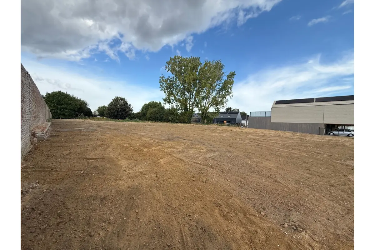 Terrain à vendre à Leuze-en-Hainaut 7900 349000.00€  chambres m² - annonce 692906