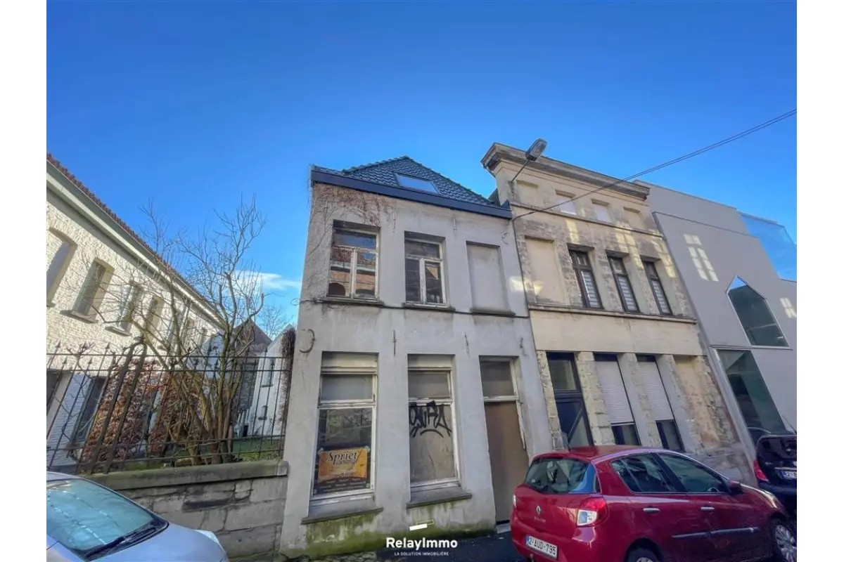 Maison à vendre à Tournai 7500 105000.00€  chambres 140.00m² - annonce 693341