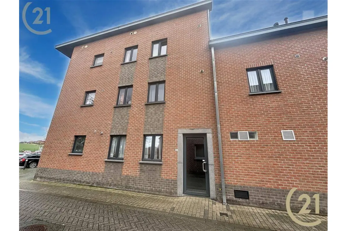 Appartement à vendre à Leuze-en-Hainaut 7900 180000.00€ 1 chambres 78.00m² - annonce 694005