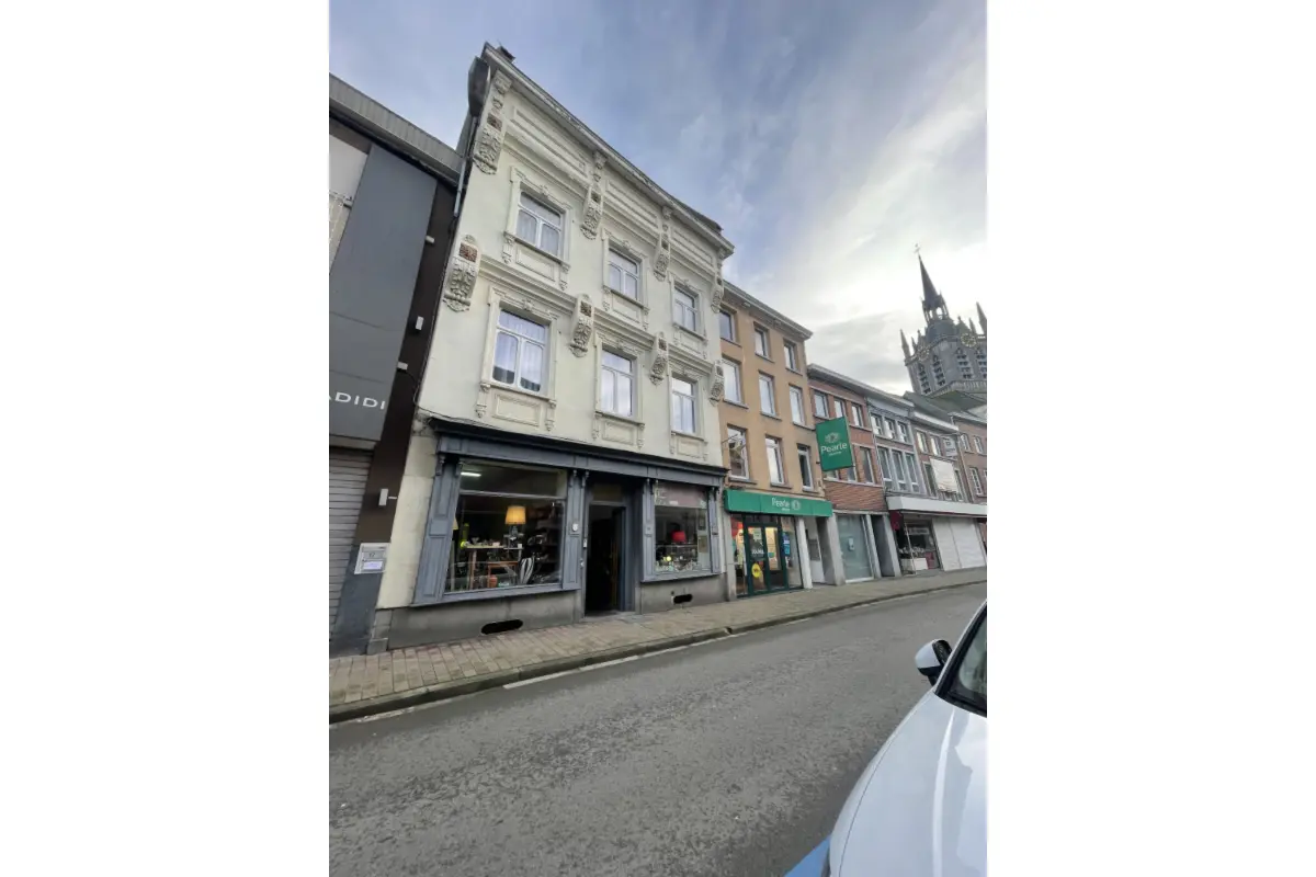 Commerce à vendre à Enghien 7850 249000.00€ 2 chambres 233.00m² - annonce 697537