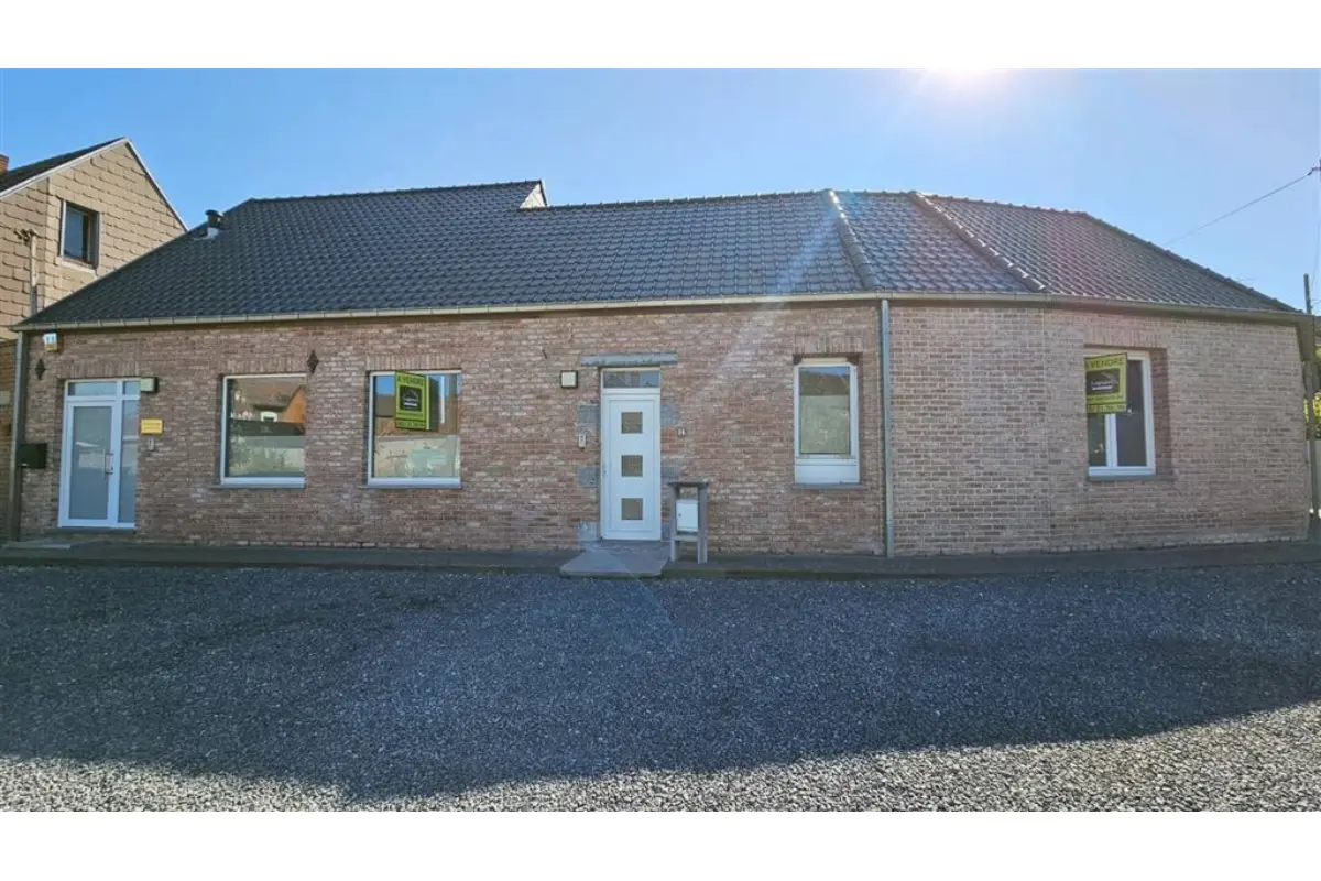 Maison à vendre à Angre 7387 250000.00€ 1 chambres 143.00m² - annonce 698074