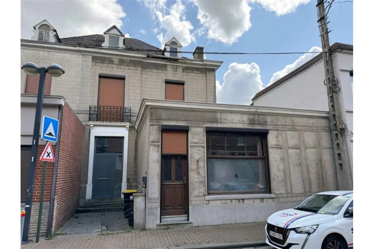 Maison à vendre à Elouges 7370 200000.00€ 3 chambres 234.00m² - annonce 698076