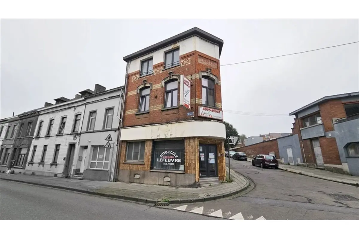 Commerce à vendre à Jemappes 7012 150000.00€ 4 chambres 208.00m² - annonce 699084