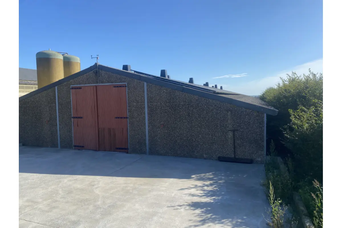 Commerce à louer à Beaumont 6500 2500.00€  chambres m² - annonce 698549