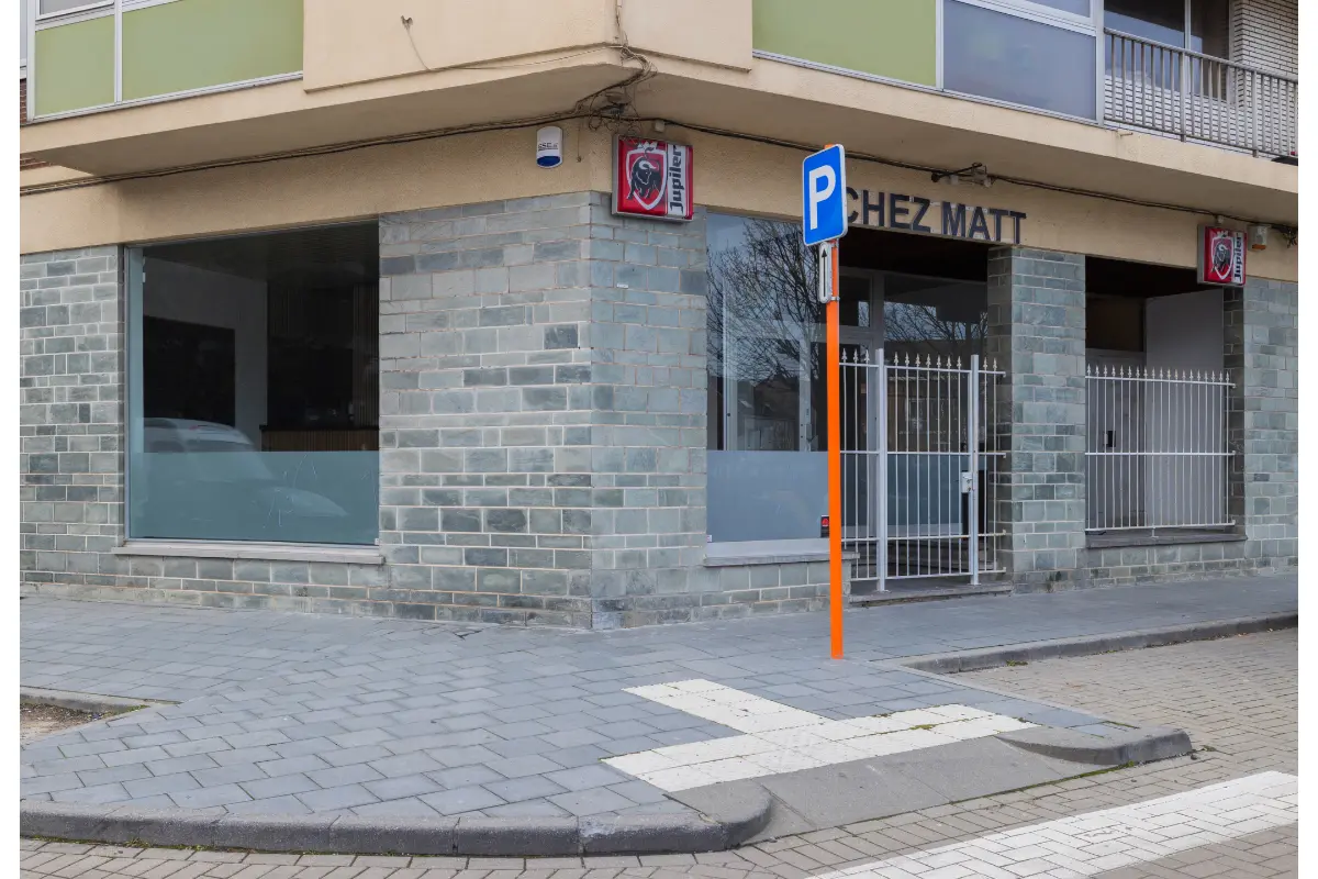 Commerce à louer à Boussoit 7110 1000.00€  chambres 152.30m² - annonce 699262