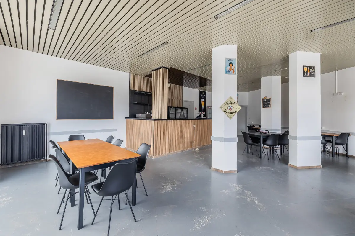 Commerce à vendre à Houdeng-Aimeries 7110 149000.00€  chambres 152.30m² - annonce 699261