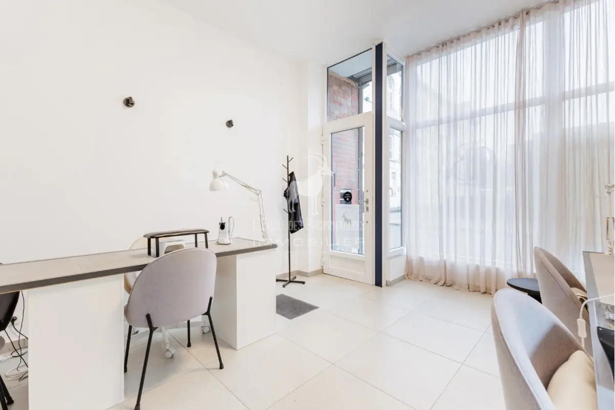 Commerce à louer à Montignies-sur-Sambre 6061 700.00€  chambres 120.00m² - annonce 700864