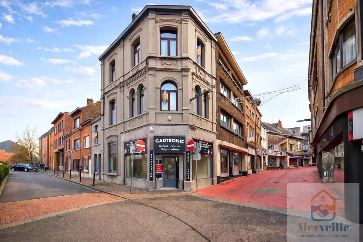 Commerce à louer à Châtelet 6200 800.00€  chambres 80.00m² - annonce 702257