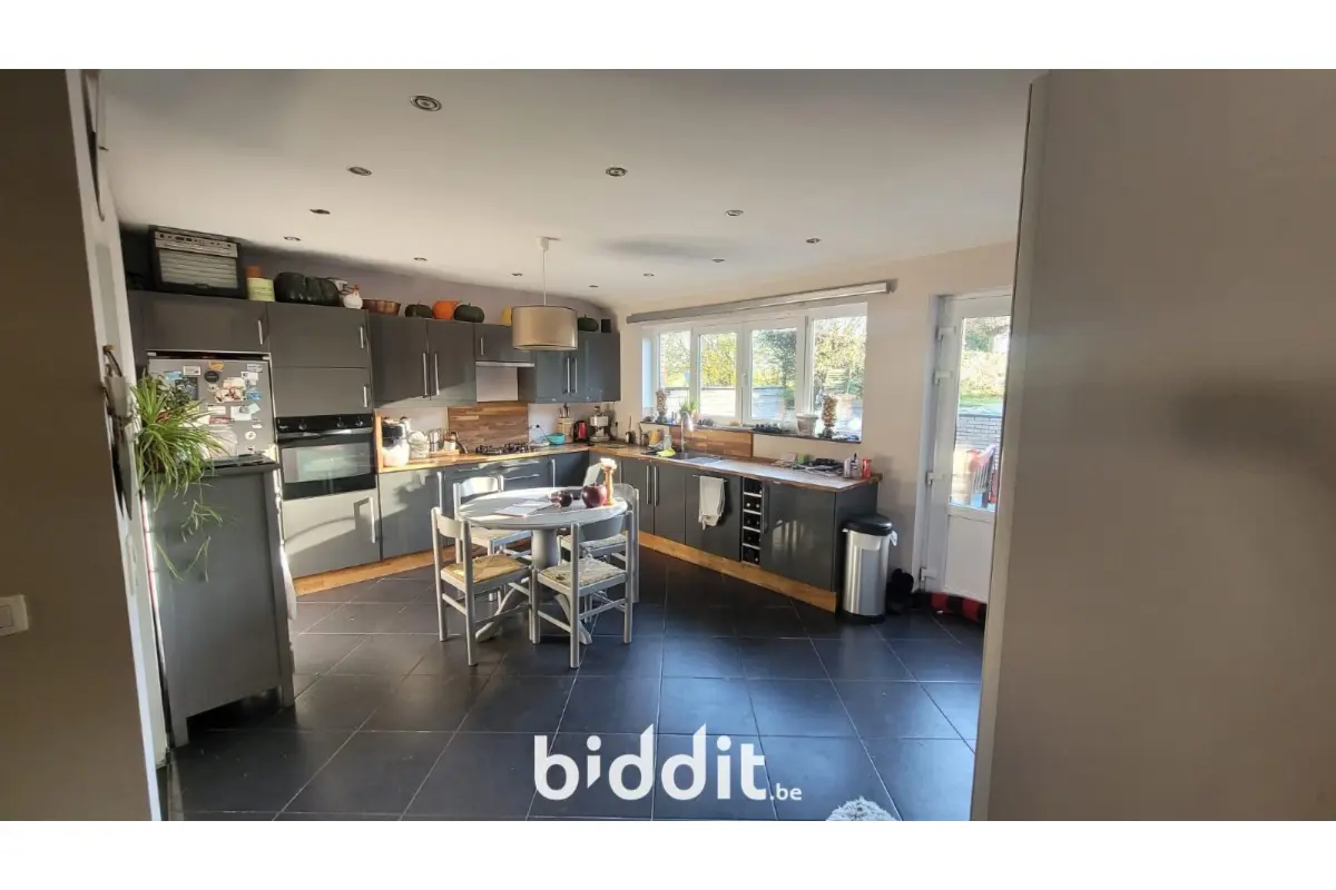 Maison à vendre à Wangenies 6220 180000.00€ 3 chambres 122.00m² - annonce 703438