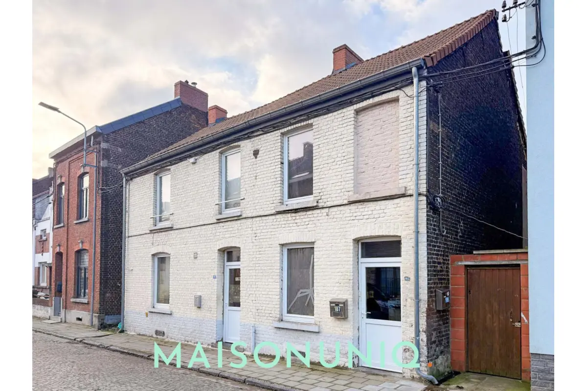 Immeuble mixte à vendre à Monceau-sur-Sambre 6031 319000.00€ 6 chambres m² - annonce 703740