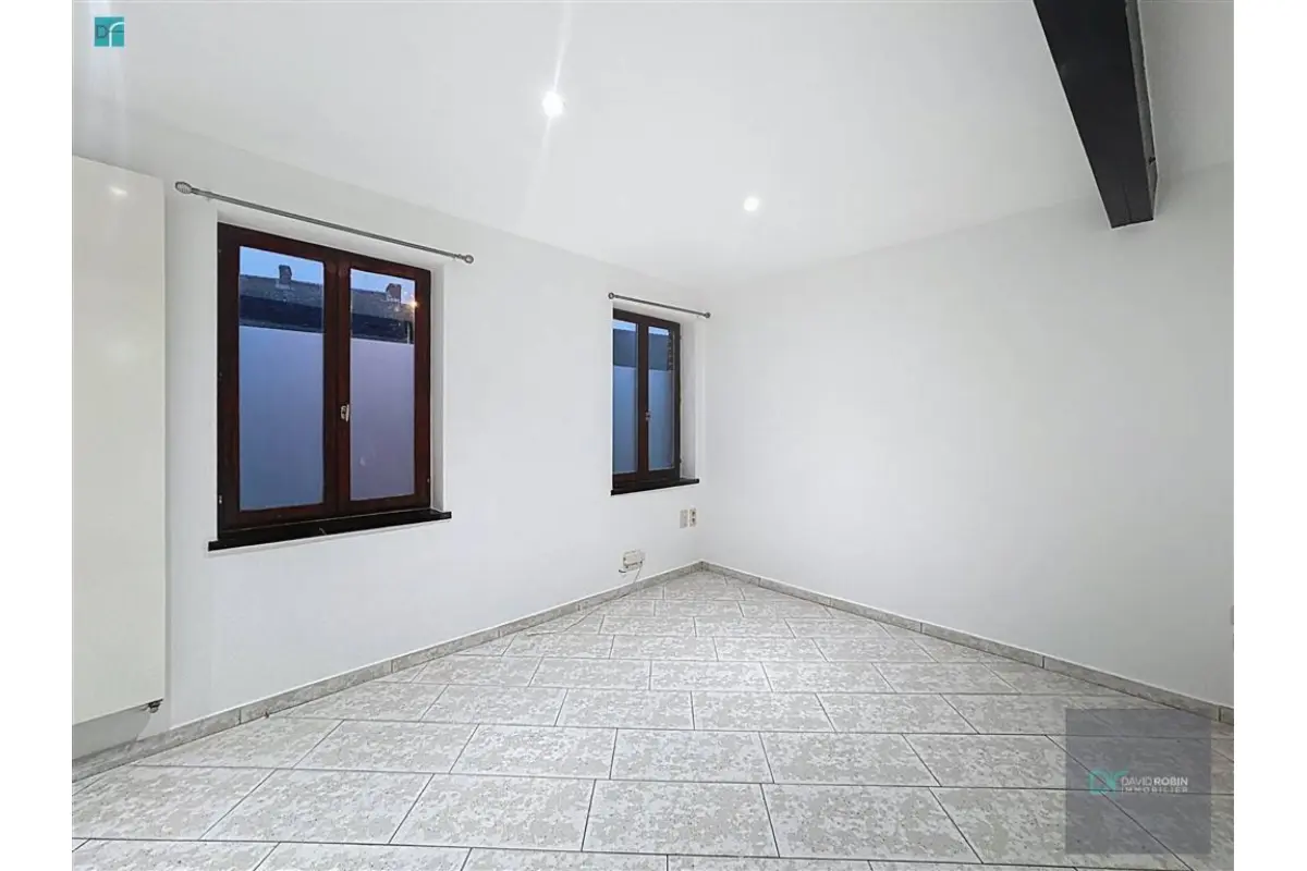 Appartement à louer à Bellecourt 7170 700.00€ 1 chambres 65.00m² - annonce 708506