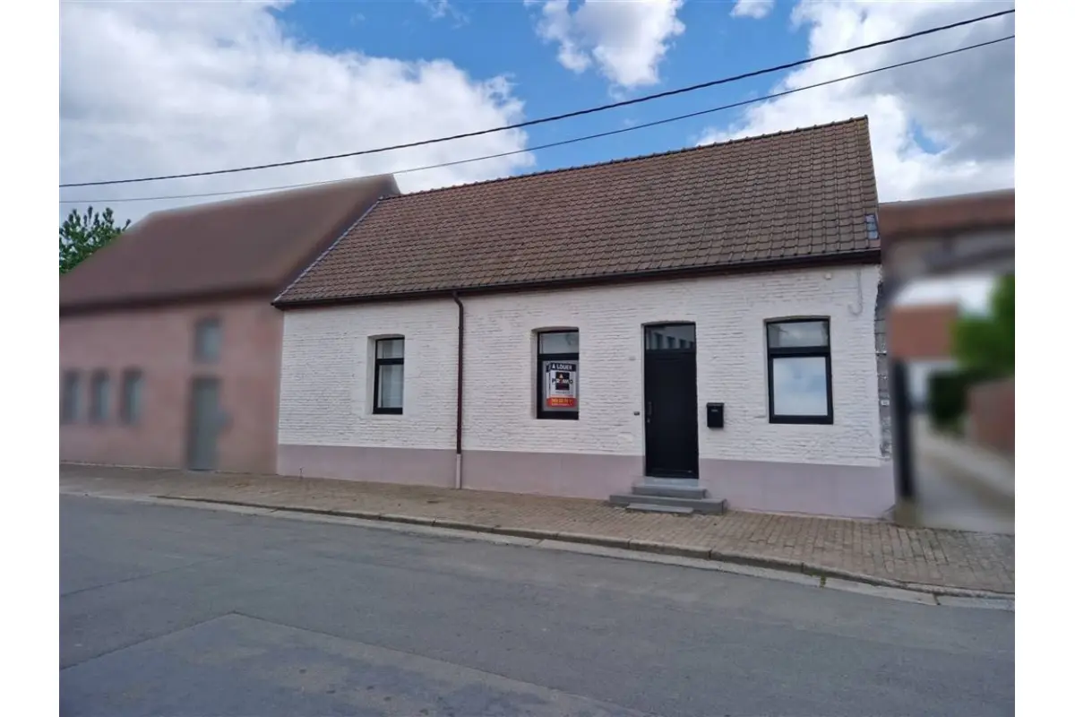 Maison à louer à Tourpes 7904 880.00€ 1 chambres 62.00m² - annonce 708605