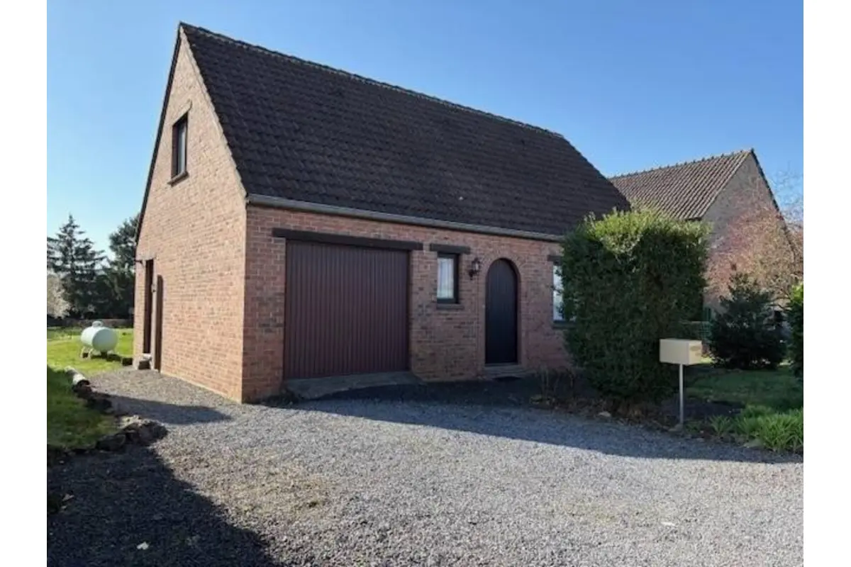 Villa à vendre à Montignies-Saint-Christophe 6560 245000.00€ 2 chambres 100.00m² - annonce 708092