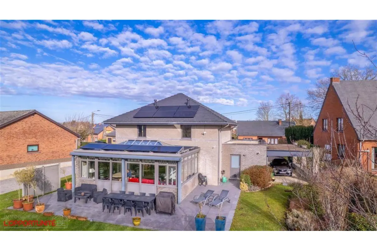 Maison à vendre à Montigny-le-Tilleul 6110 579000.00€ 4 chambres 180.00m² - annonce 709543