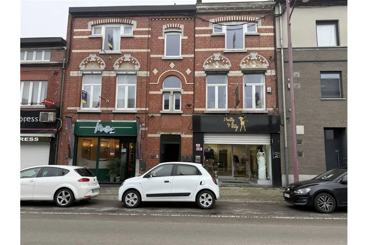 Immeuble de rapport - Immeuble à appartement à vendre à Gilly 6060 520000.00€ 4 chambres 400.00m² - annonce 709831