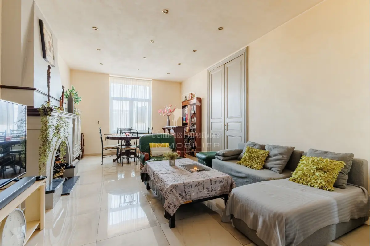 Maison à vendre à Marchienne-au-Pont 6030 259999.00€ 3 chambres 250.00m² - annonce 709805