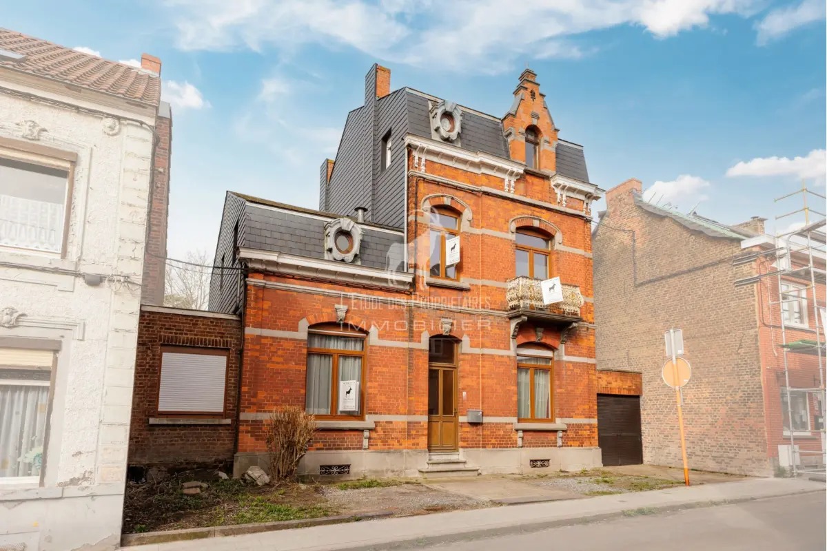 Maison à vendre à Houdeng-Goegnies 7110 279999.00€ 4 chambres 243.00m² - annonce 710947