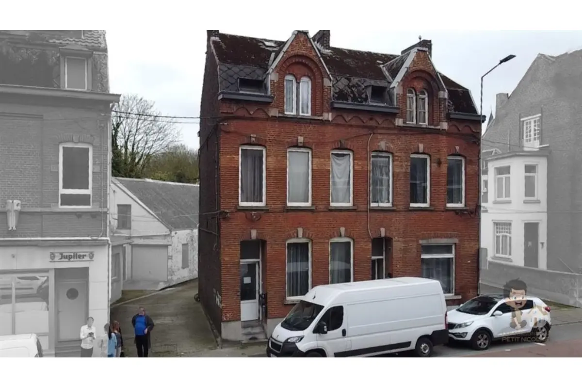 Maison à vendre à Marcinelle 6001 475000.00€ 8 chambres 307.00m² - annonce 710829