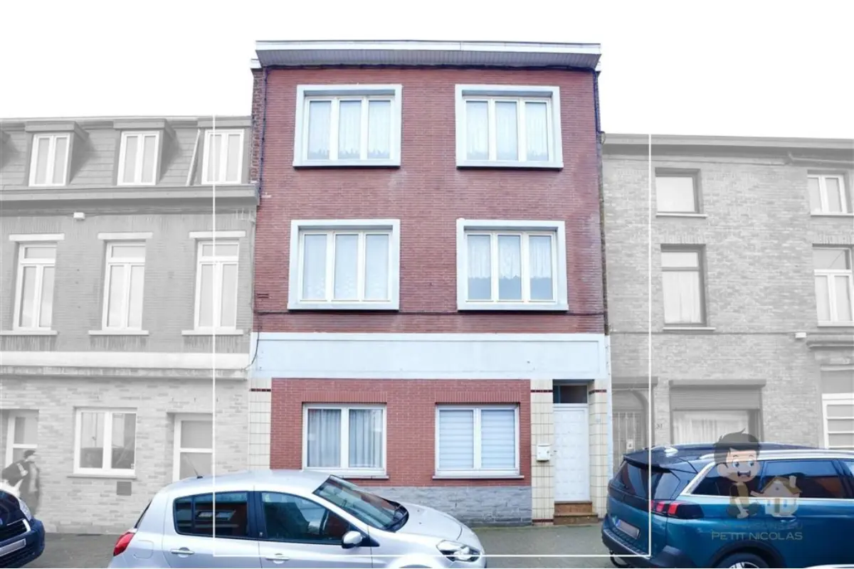 Maison à vendre à Dampremy 6020 259999.00€ 4 chambres 241.00m² - annonce 710803
