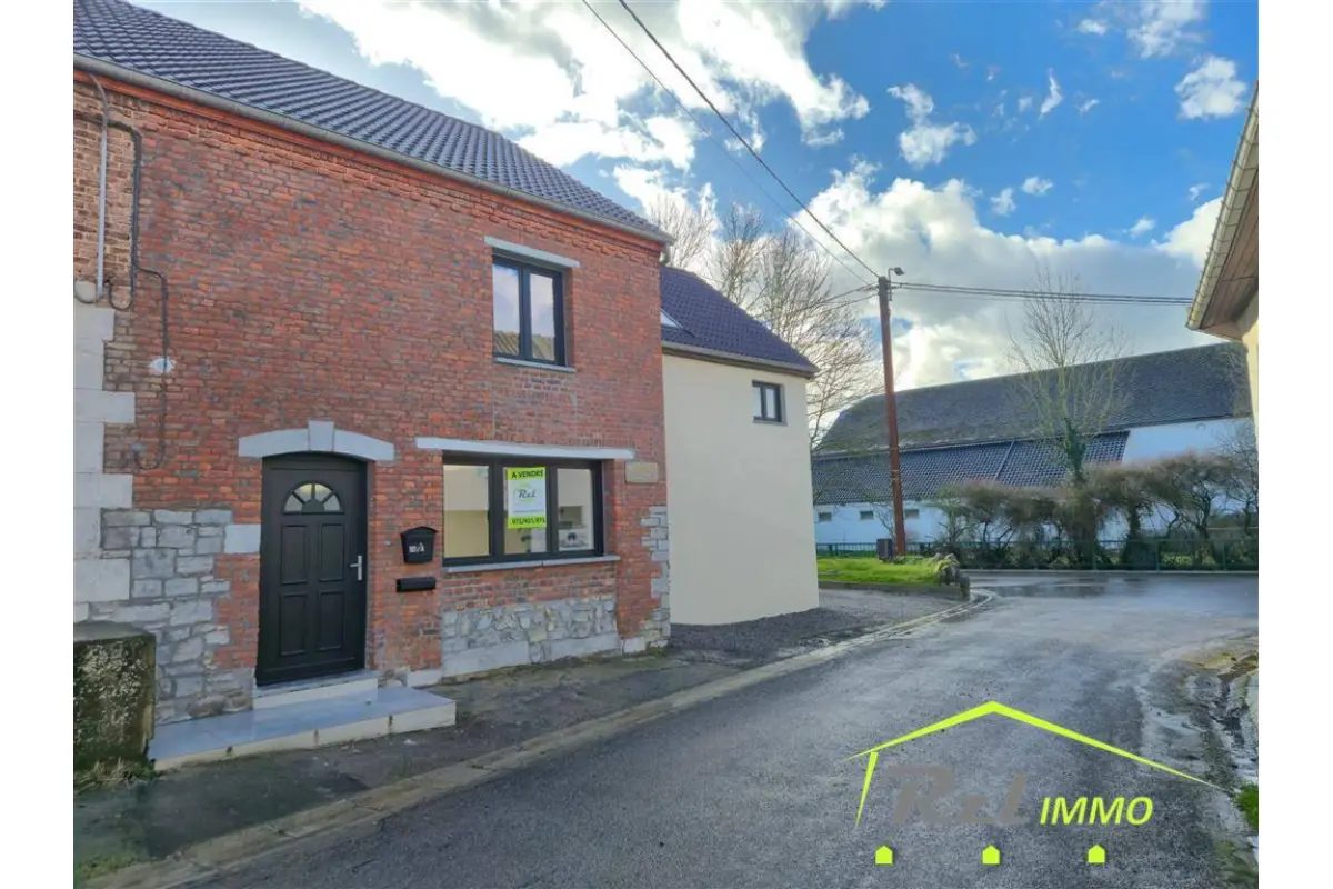 Maison à vendre à Thuin 6530 369000.00€ 3 chambres 200.00m² - annonce 711372