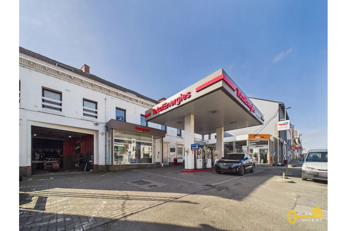 Immeuble de rapport - Immeuble à appartement à vendre à Houdeng-Goegnies 7110 890000.00€ 7 chambres 382.00m² - annonce 710885