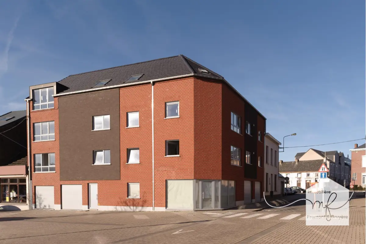 Appartement à louer à Houdeng-Goegnies 7110 900.00€ 2 chambres 96.00m² - annonce 711277