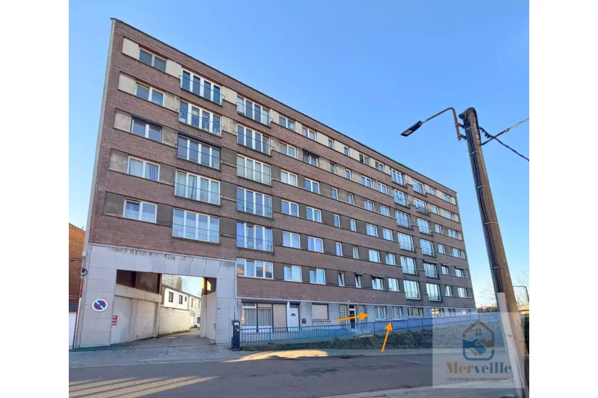 Immeuble mixte à vendre à Charleroi 6000 315000.00€ 3 chambres 306.00m² - annonce 710566