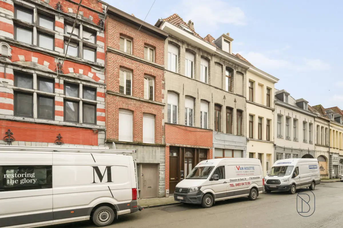 Immeuble de rapport - Immeuble à appartement à vendre à Tournai 7500 279000.00€ 4 chambres 196.00m² - annonce 711963
