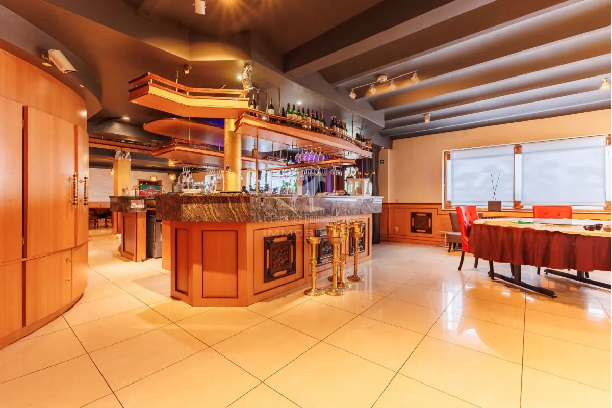 Maison à vendre à Leval-Trahegnies 7134 749999.00€  chambres 550.00m² - annonce 713259