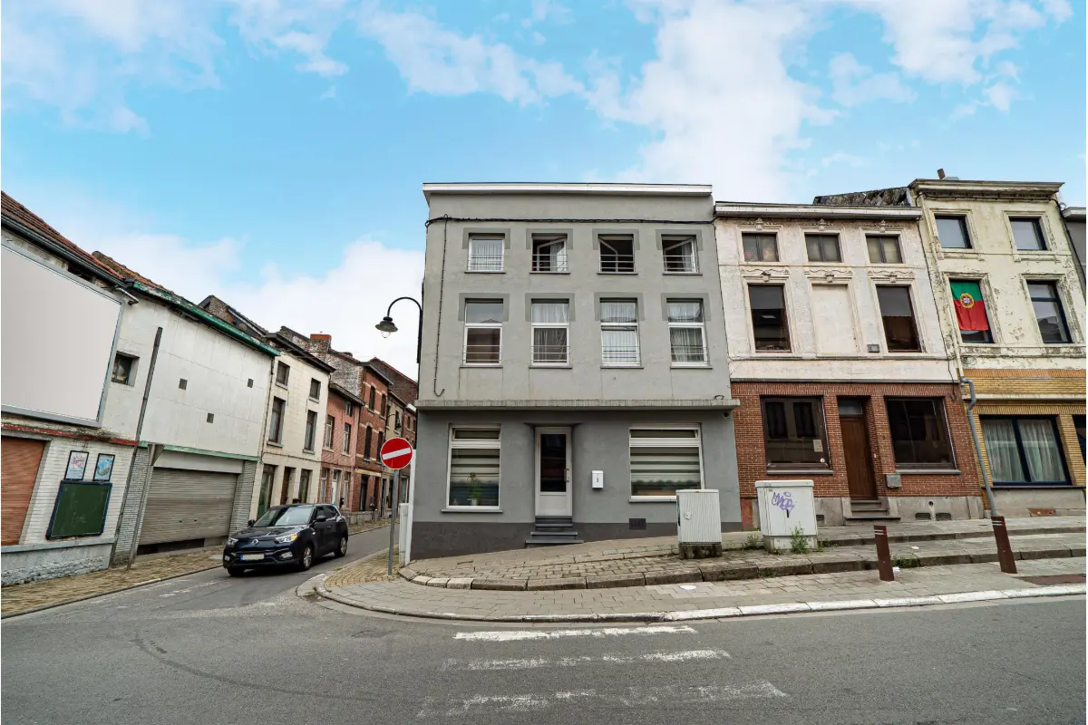 Immeuble de rapport - Immeuble à appartement à vendre à Gosselies 6041 390000.00€ 4 chambres 369.00m² - annonce 715231