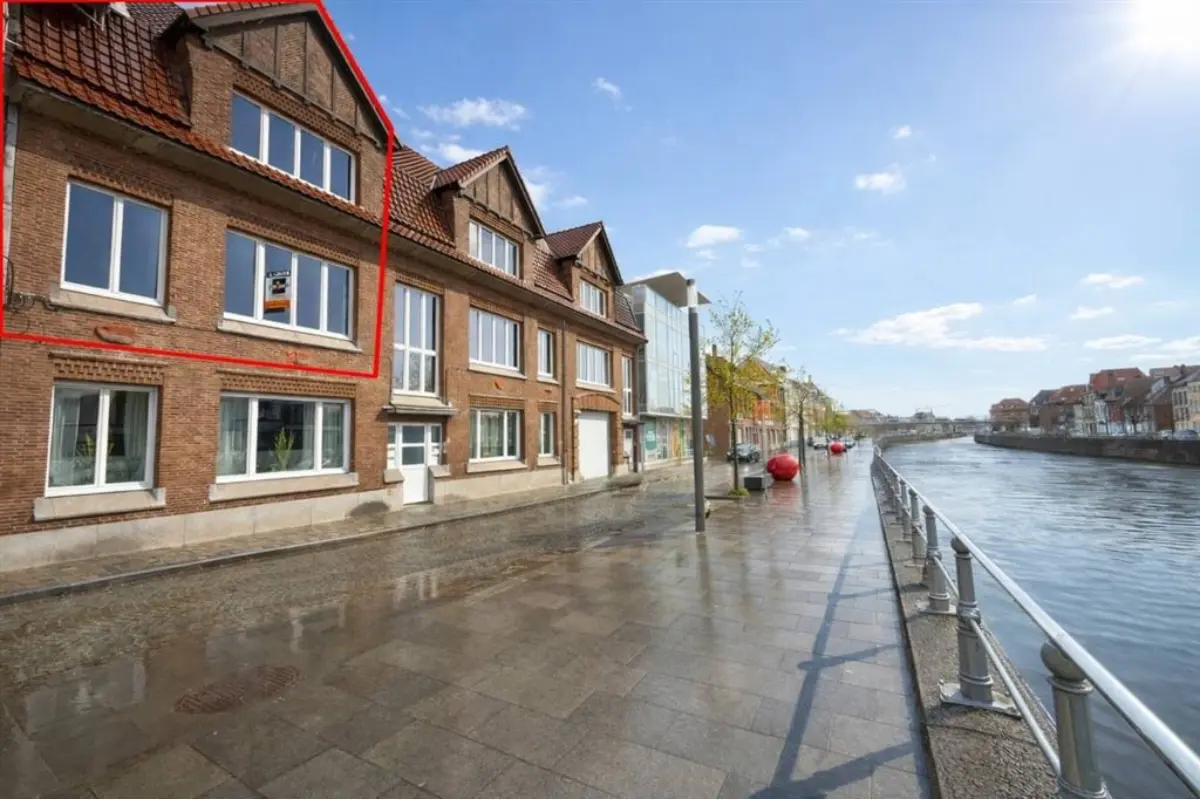 Appartement à  à Tournai 7500 1100.00€ 3 chambres 170.00m² - annonce 715022