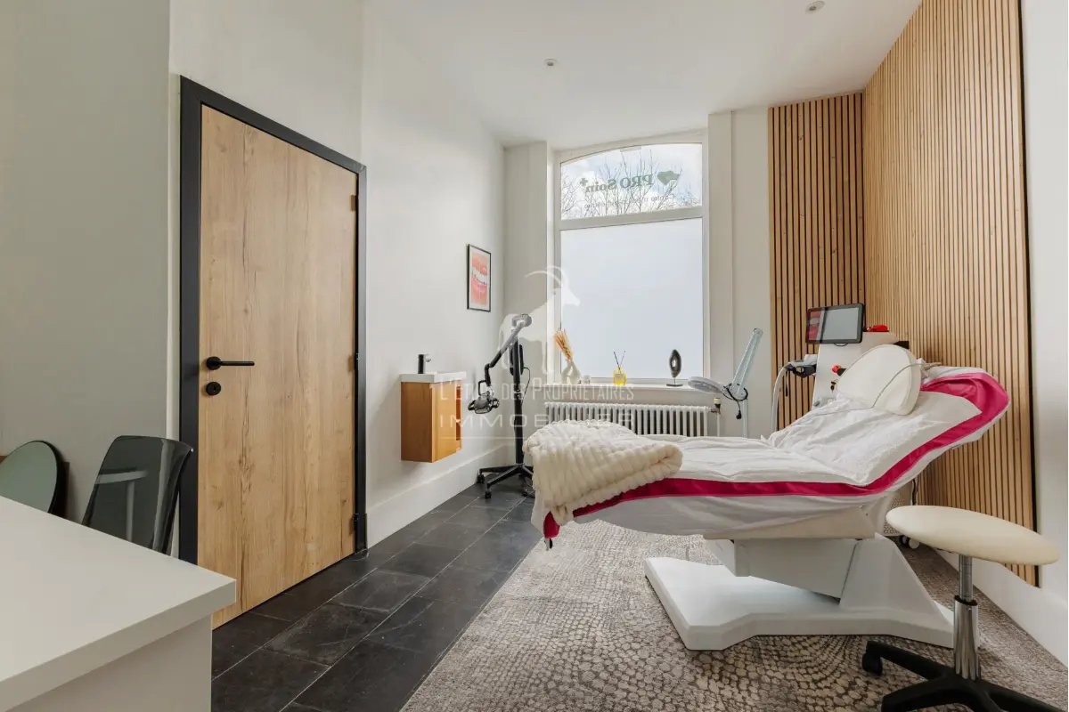Commerce à louer à Morlanwelz 7140 2250.00€  chambres 27.00m² - annonce 715997
